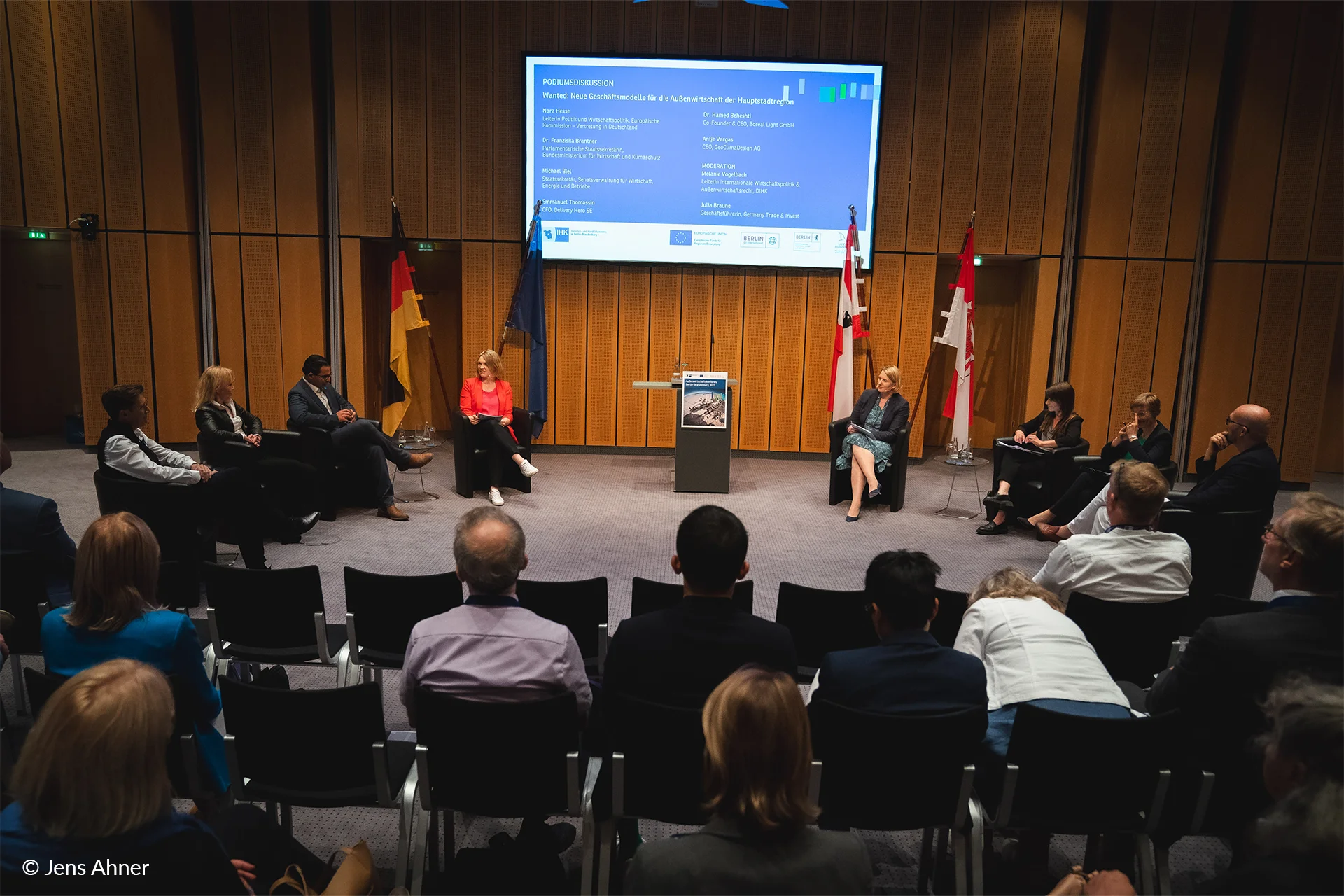 Podiumsdiskussion während Außenwirtschaftskonferenz Berlin-Brandenburg 2023