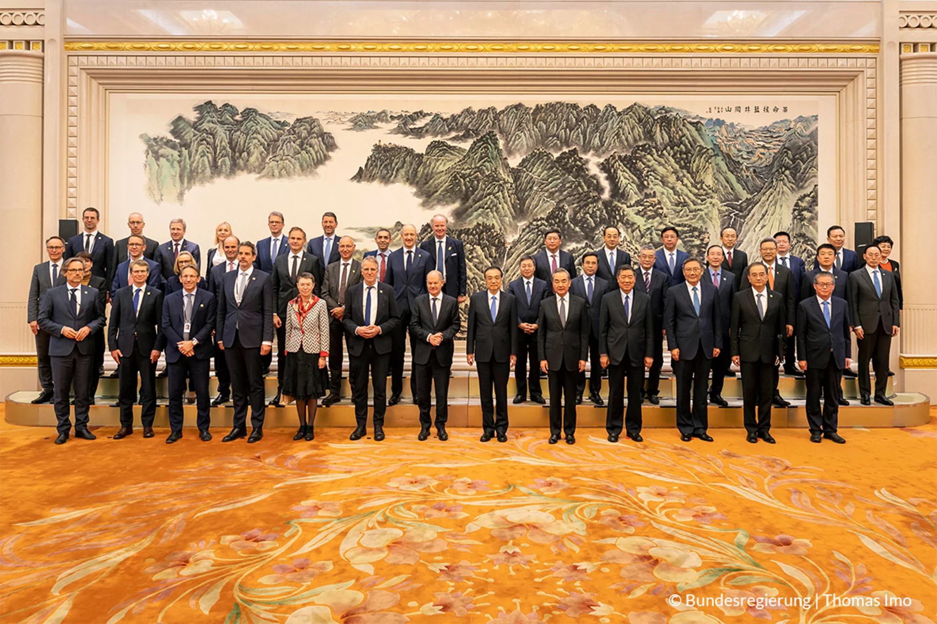 Gruppenfoto der Witschaftsdelegation mit Olaf Scholz in China